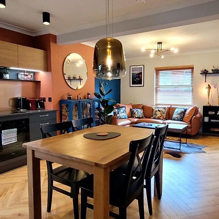 Hamilton Place Beautiful Holiday House In A Prime Location พอร์ตรัช ภายนอก รูปภาพ
